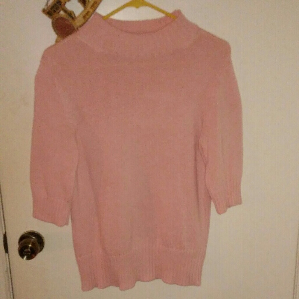 Crew neck pink shirt