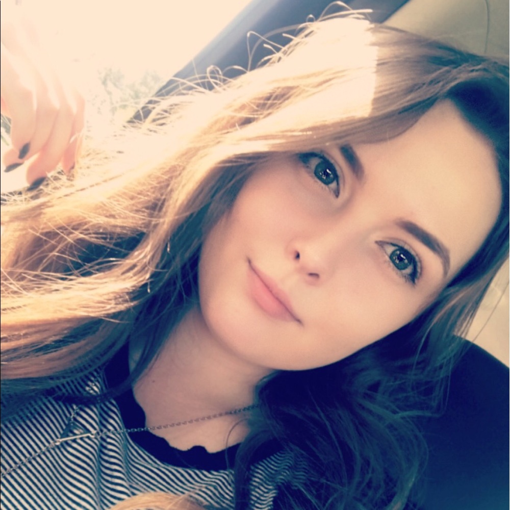 Meet your Posher, Ashley