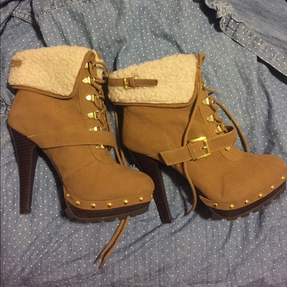 Stylish lace-up booties!