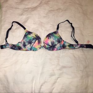 Patterned PINK push-up bra
