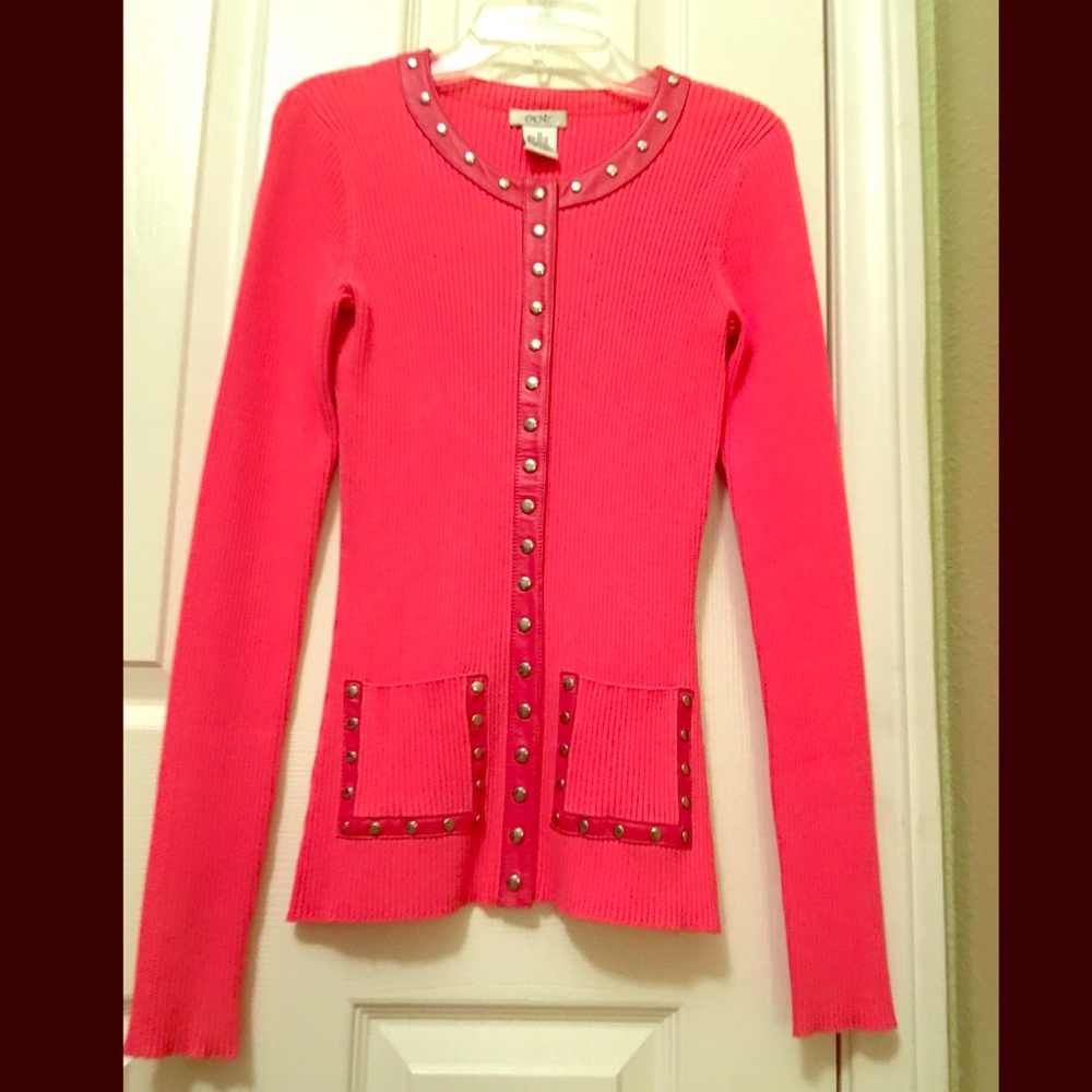 Classy Caché Sweater