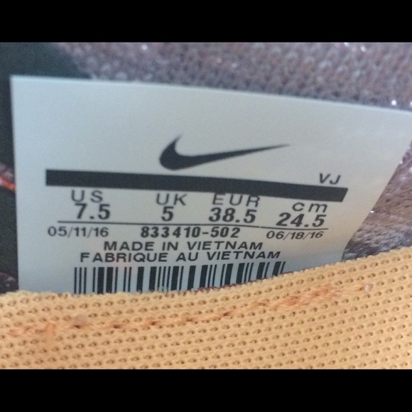 **SOLD @eBay Store***Flyknit Womens Running - Picture 4 of 7