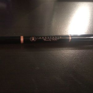 Anastasia Beverly Hills Brow Definer