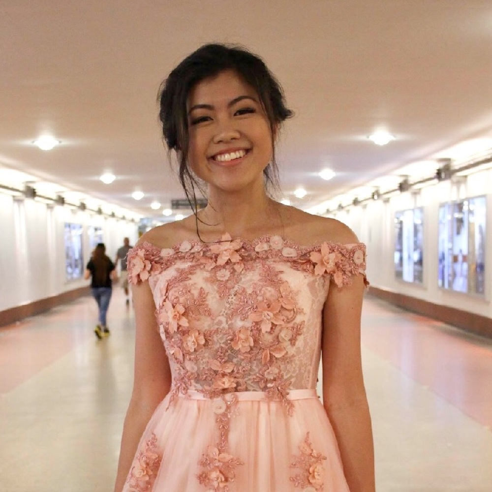 Meet your Posher, Candace