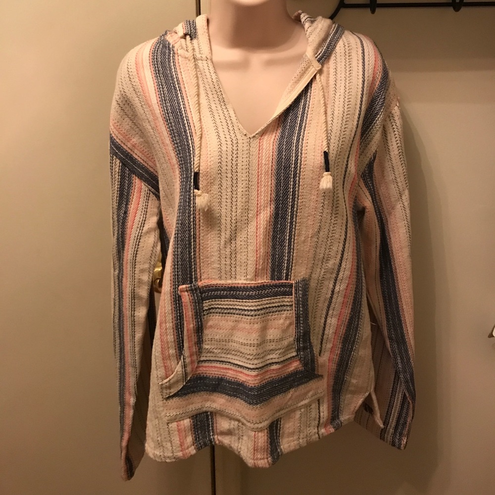 NWOT Beach by Exist Brand Pullover with Hood!