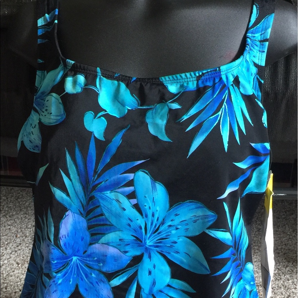 Latitude Tankini Top Size 12