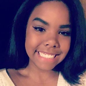 Meet your Posher, Jenessa