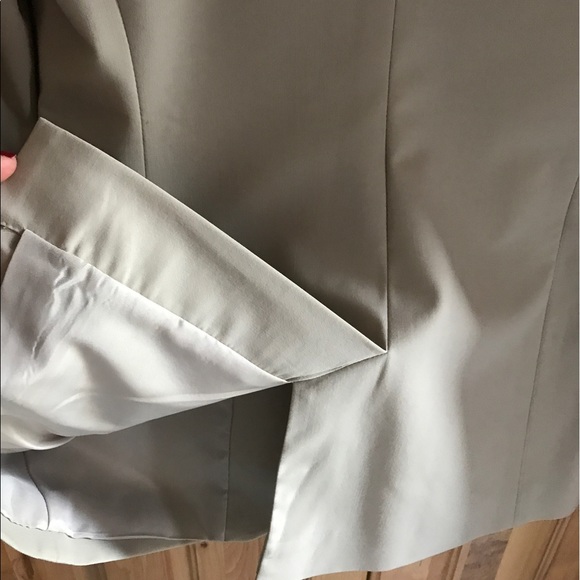 Theory Blazer tailored Petite tan new never worn - Picture 4 of 5