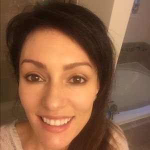 Meet your Posher, Sheila