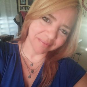 Meet your Posher, Desiree