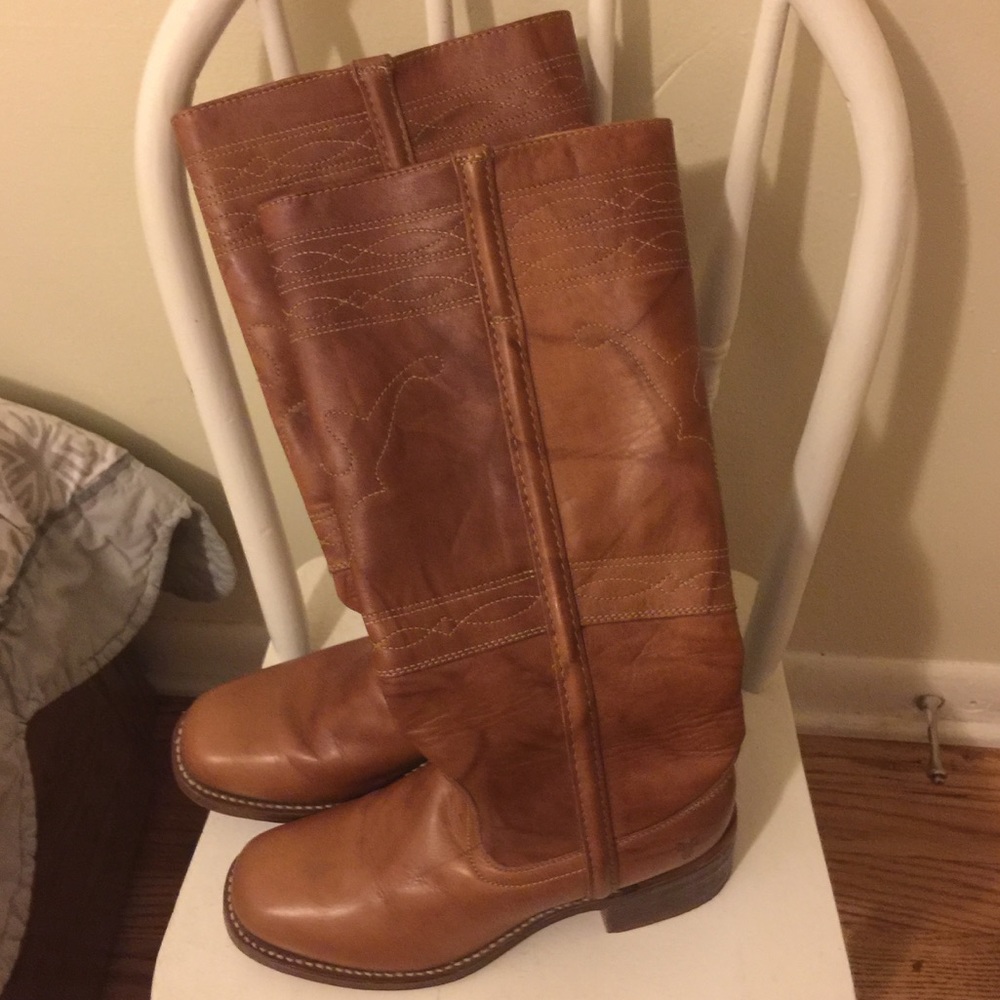 Frye Campus Horse Stitch
