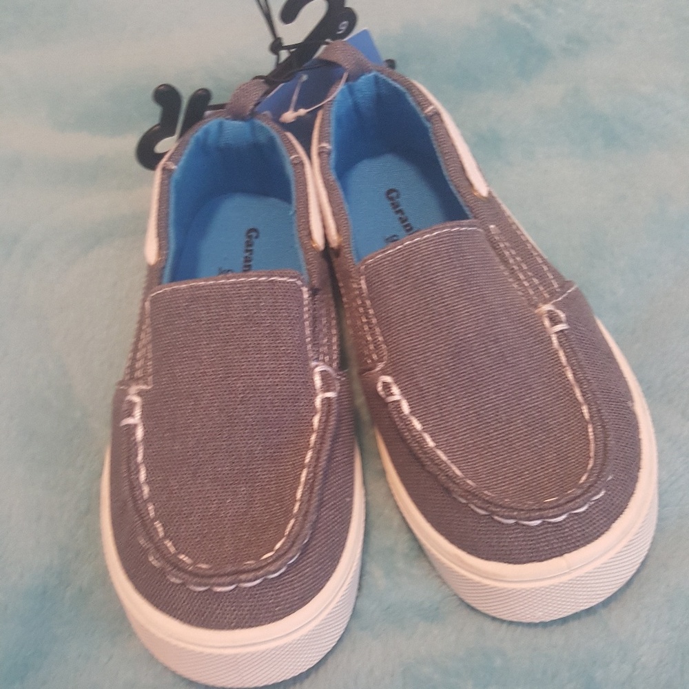 Boys shoes