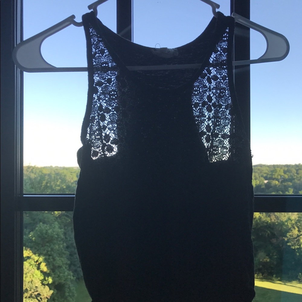Mesh patterned black crop top