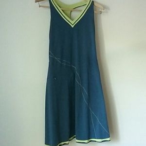 Mountain hard wear active dress