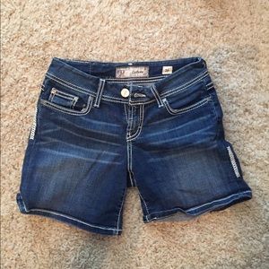 Women's BKE culture jean shorts