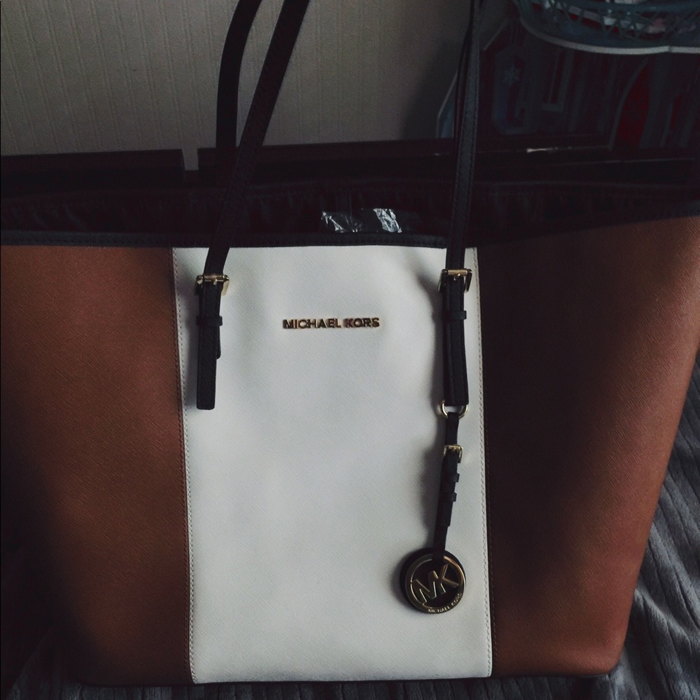 Michael Kors Jet Travel purse