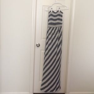 Pea in the Pod maternity maxi dress size M