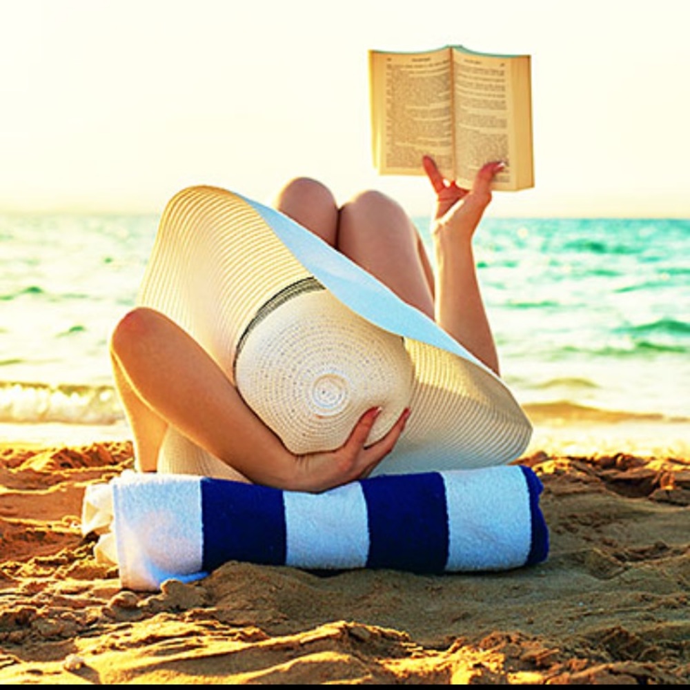 Closet Closed! Vacation Time!! - image 1