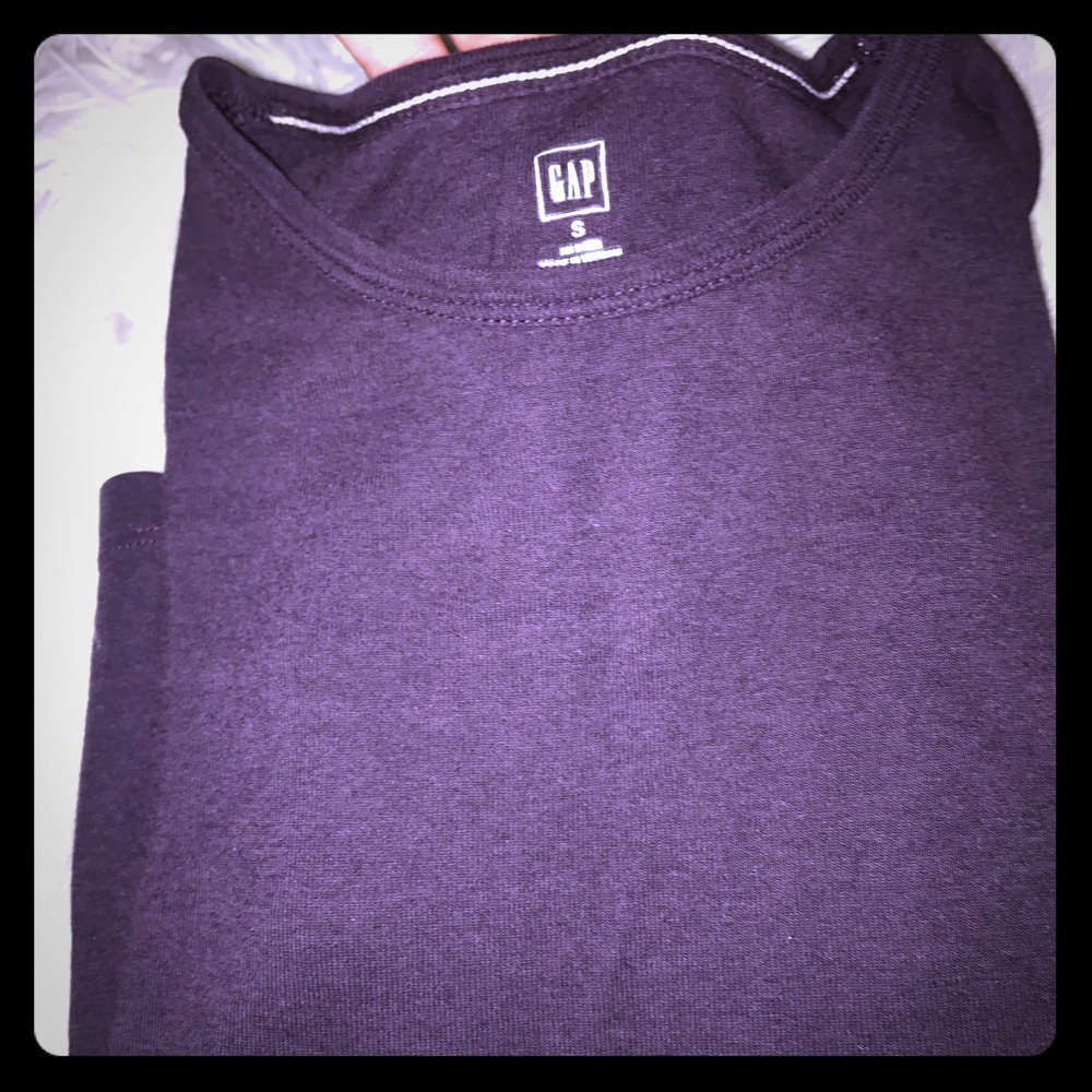 Long sleeve gap shirt