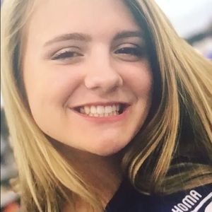 Meet your Posher, Caraline