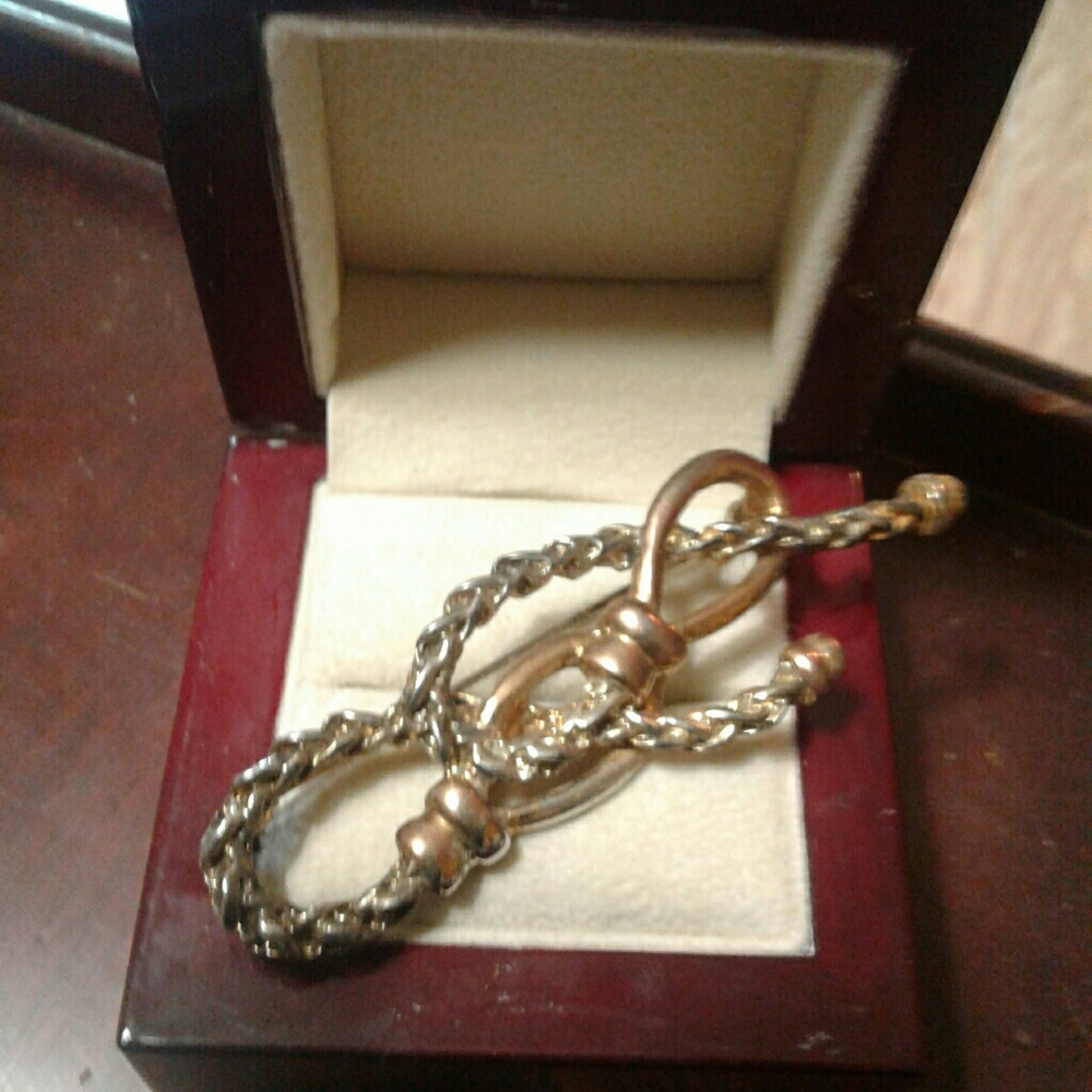 Brooch