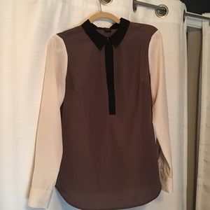 Colorblock roll sleeve blouse