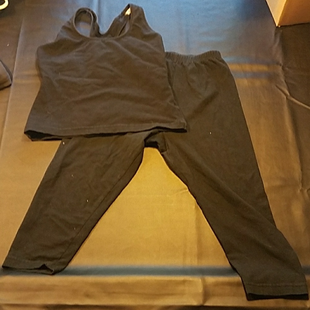 Workout wear tank and leggings