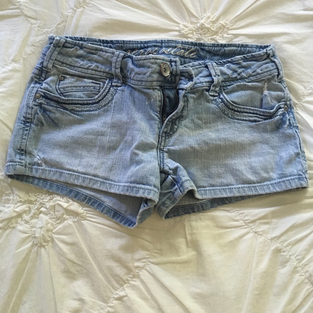 EXCELLENT DEAL! Aeropostale Light Denim Shorts