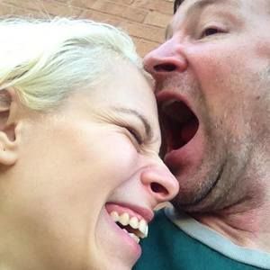 Meet your Posher, Hana