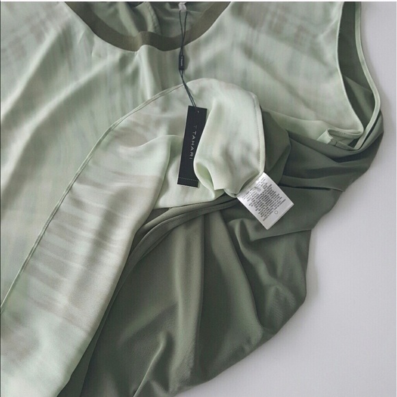Tahari Two toned green sleeveless blouse - Picture 4 of 5