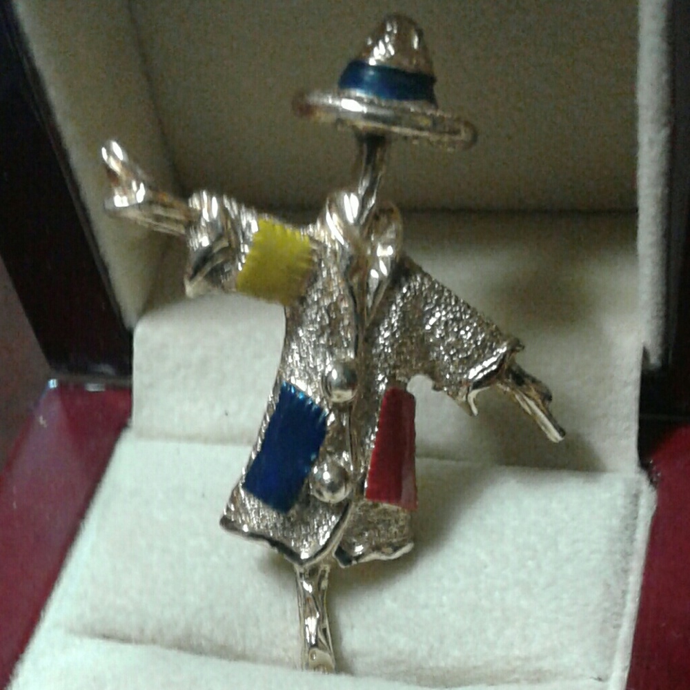 Brooch