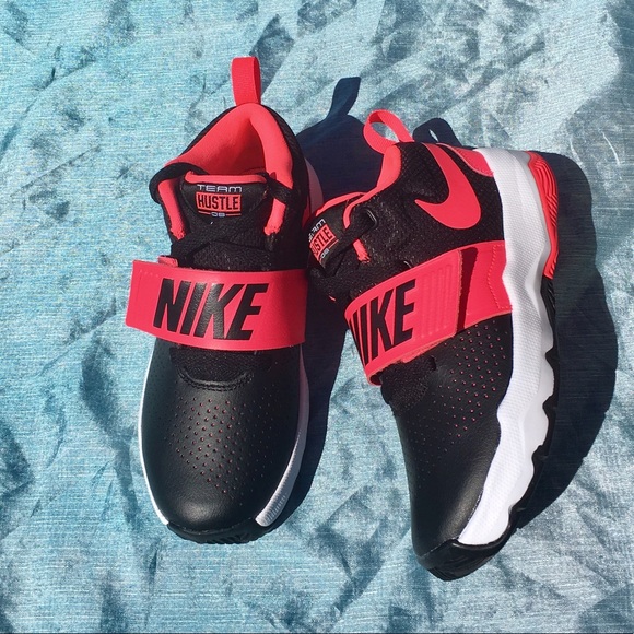 Nike girls shoes!! - Picture 3 of 5