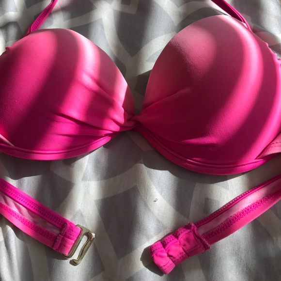 🌸BIKINI TOP🌸 - Picture 2 of 3