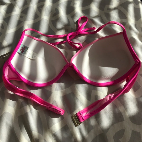 🌸BIKINI TOP🌸 - Picture 3 of 3