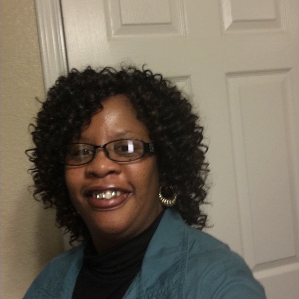 Meet your Posher, Cynthia