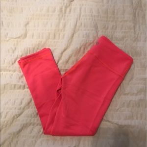 Lululemon reversible Wunder Under Crops