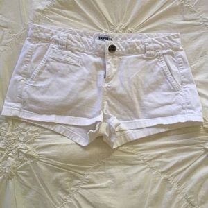 EXCELLENT DEAL!Express White Shorts Size 2
