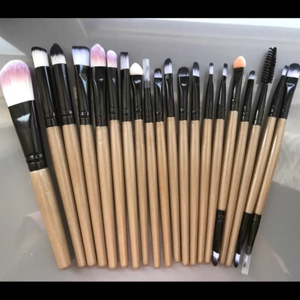 🌹🌹New 20pcs Makeup Brushes Set