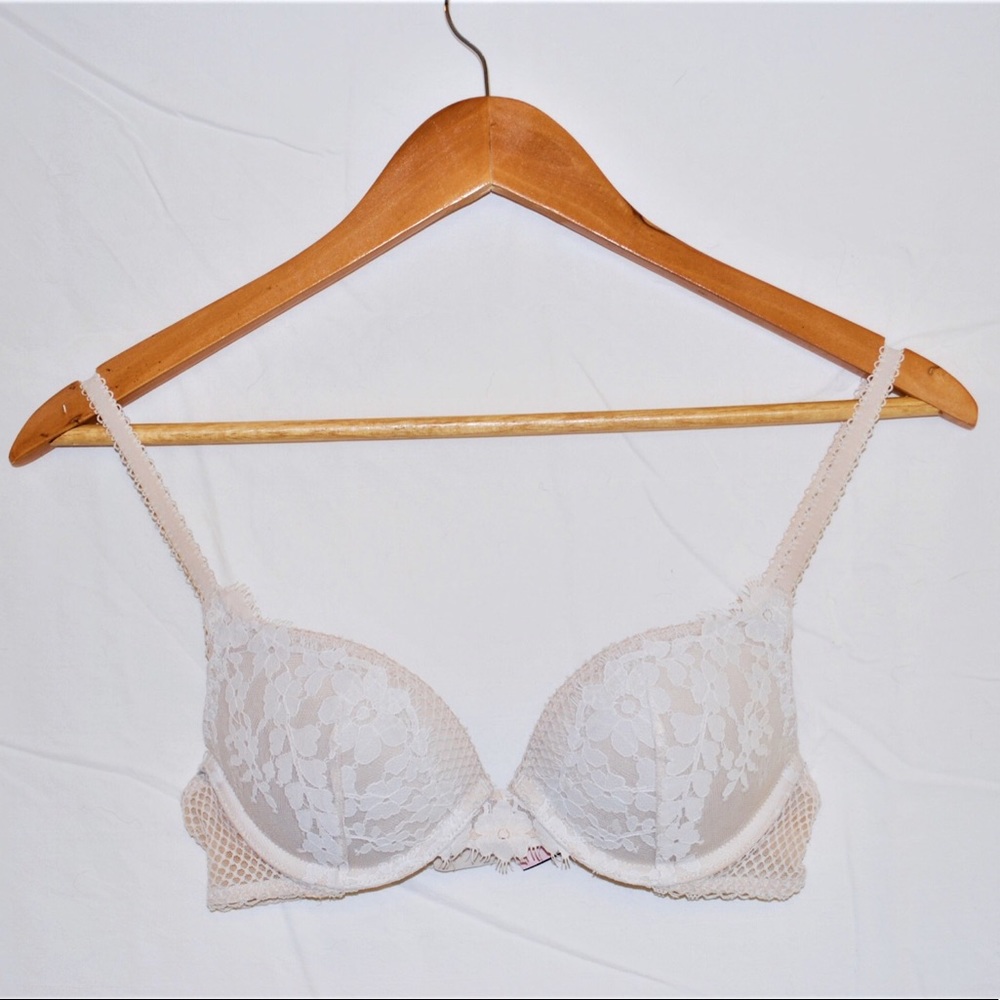 Victoria's Secret Cream Lace Push-Up Bra 32B