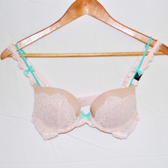 Victoria's Secret Other - NWT Victoria's Secret Tope Lace Push-up Bra 32A