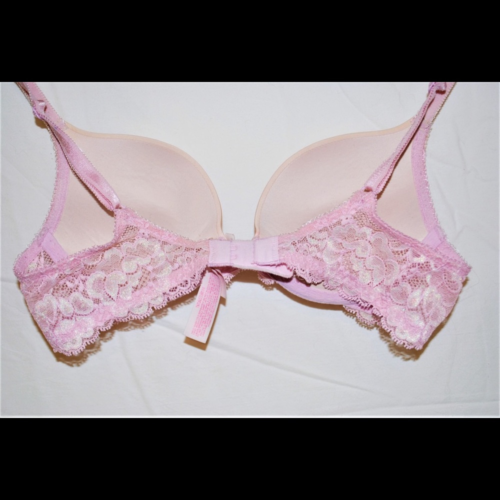 ❤️SOLD❤️ Victoria's Secret Cream Pink Lace Bra - Picture 5 of 5