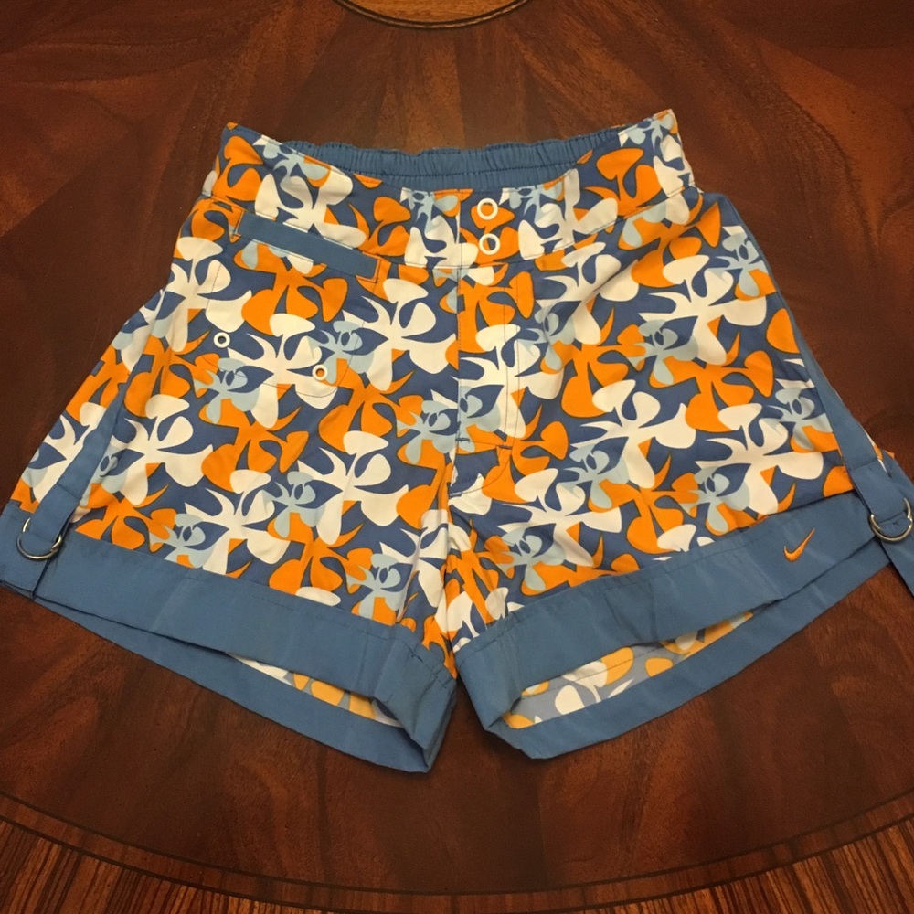 Girls active Nike Shorts Large NWT - Picture 4 of 8