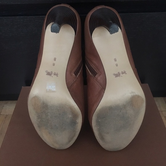 Coach Booties in Dark Ginger - Size 8 - Picture 6 of 6