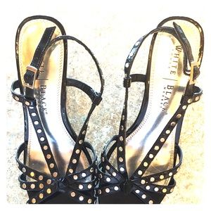 White House Black Market Wedge