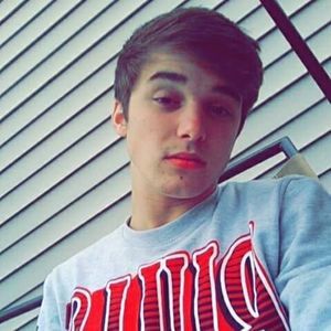 Meet your Posher, Dominique