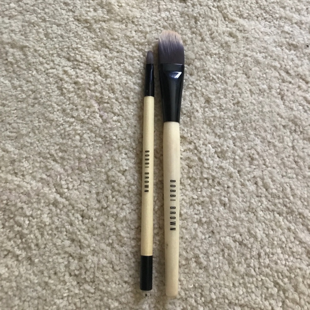 Bobbi Brown Foundation and Concealer Brush Bundle