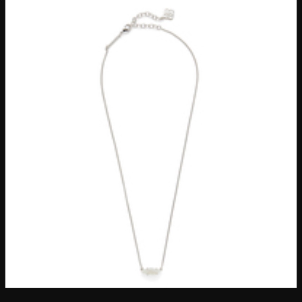 Beautiful Kendra Scott Bridgette necklace.