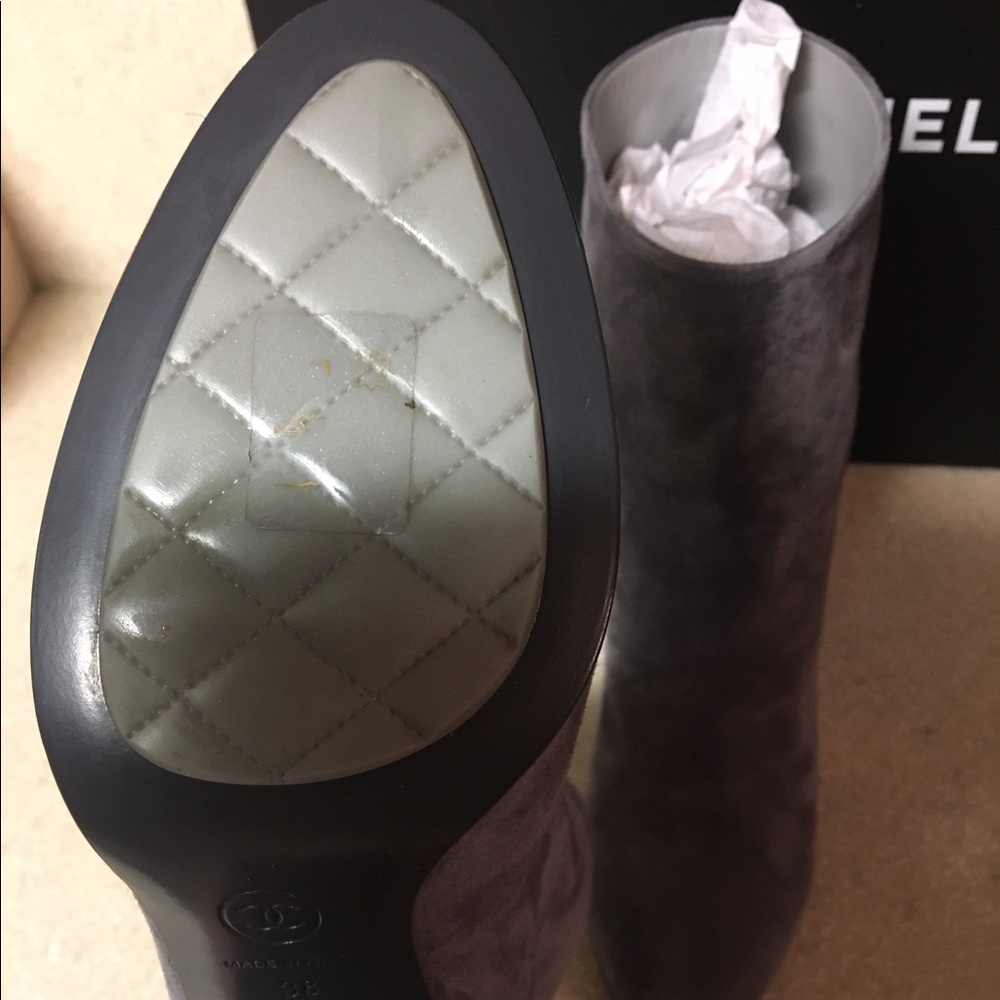 Chanel Classic Grey Suede CC Short Boot Size 38 - Picture 8 of 8