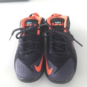 Kids Lebron James sneakers