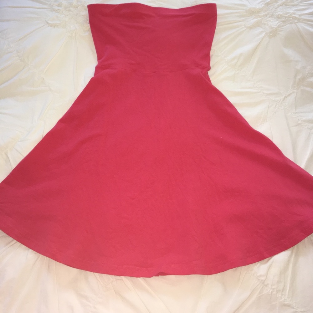 EXCELLENT DEAL! Express pink Strapless sundress